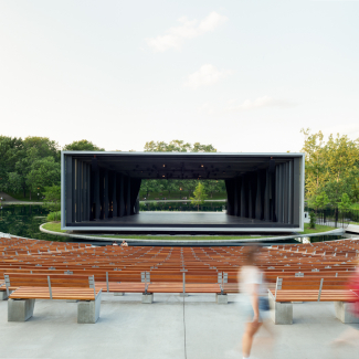 Le théâtre s’ouvre sur le parc La Fontaine